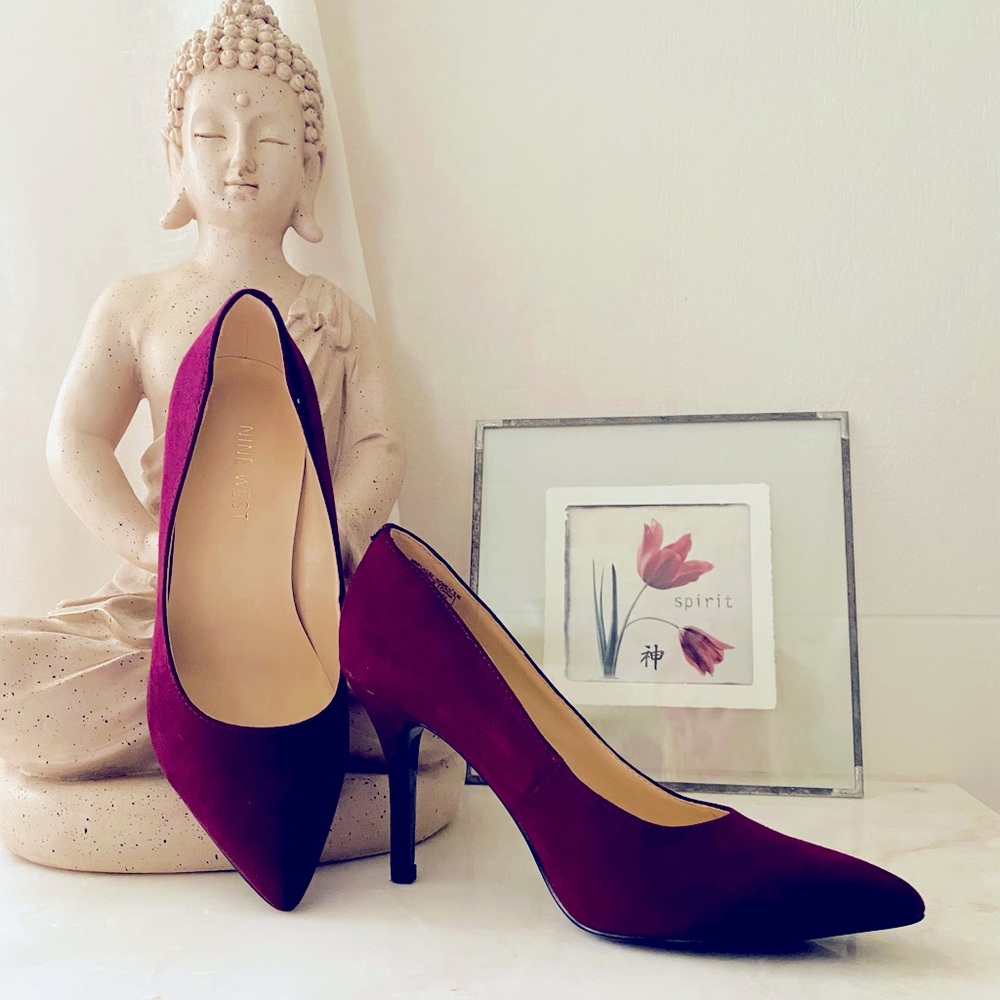 Purple pumps
